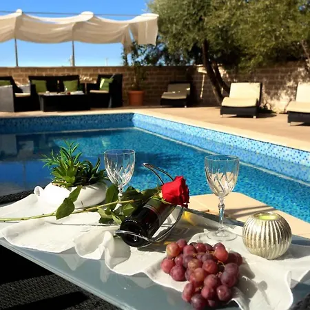 Holiday In Okrug Gornji 36110 Dom wakacyjny Trogir